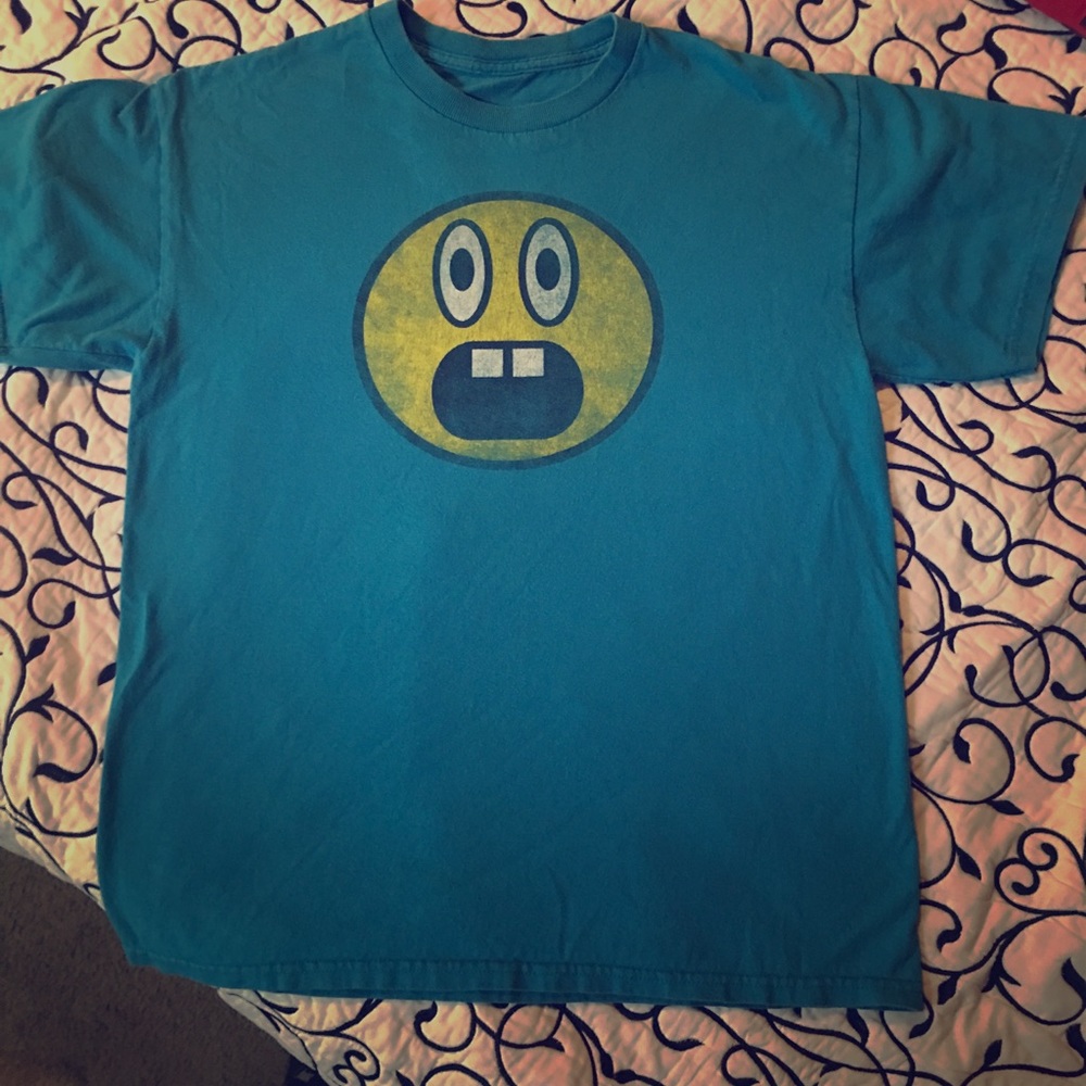 Young men’s tee shirt